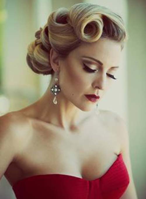 Gorgeous Side Hairstyles for Prom Night