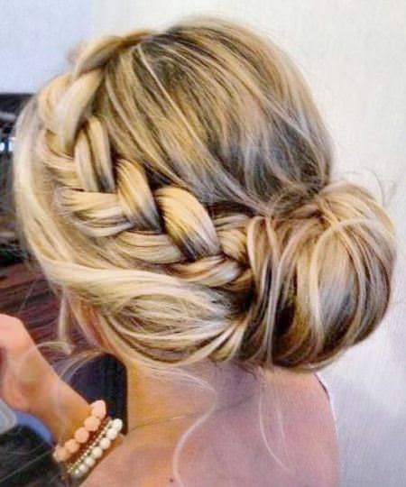 Asymetrical twist easy hairstyles to make at home