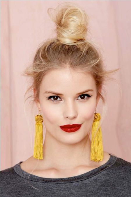 bedhead chic look knot hairstyles
