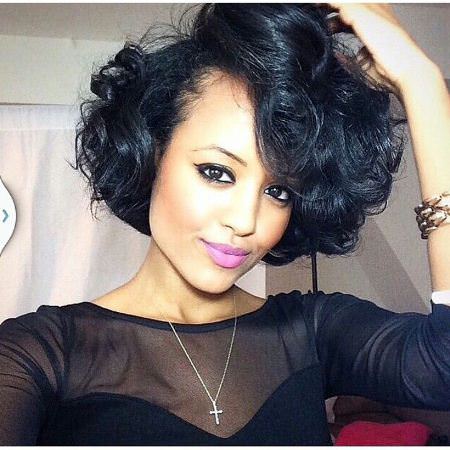 bulky-wavy-crop-short-curly-hairstyles
