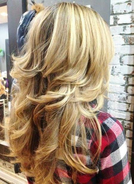 Long and shaggy hairstyles for thick hair