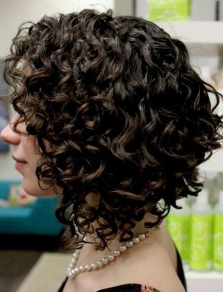 The big bouncy curls short wavy hairstyles for girls