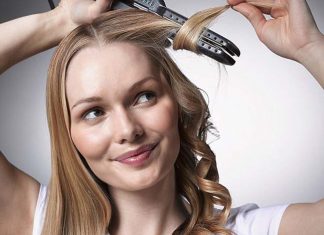 curl hair with a straightener